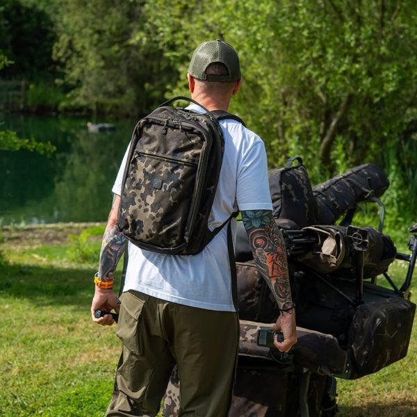 NEW Korda Commuter Rucksack Dark Kamo! - Image 2