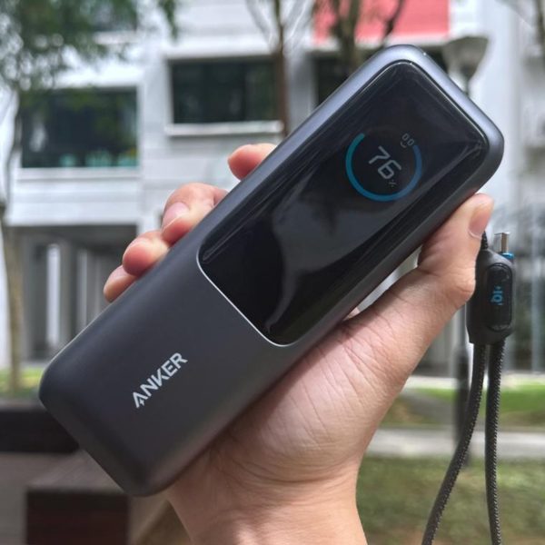 Anker 25k Power Bank With Retractable Cables! - Image 2
